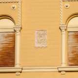 ...vi � un bassorilievo raffigurante San Nicola